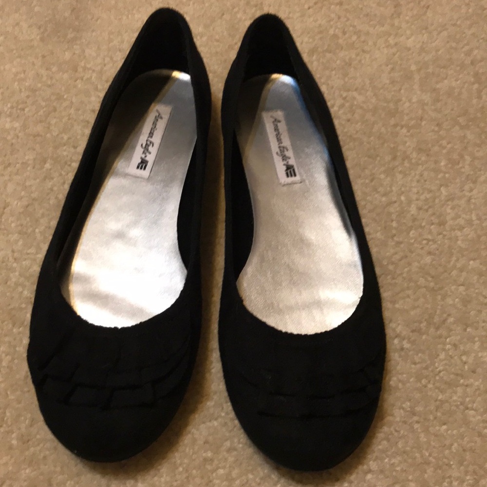 American Eagle black flats